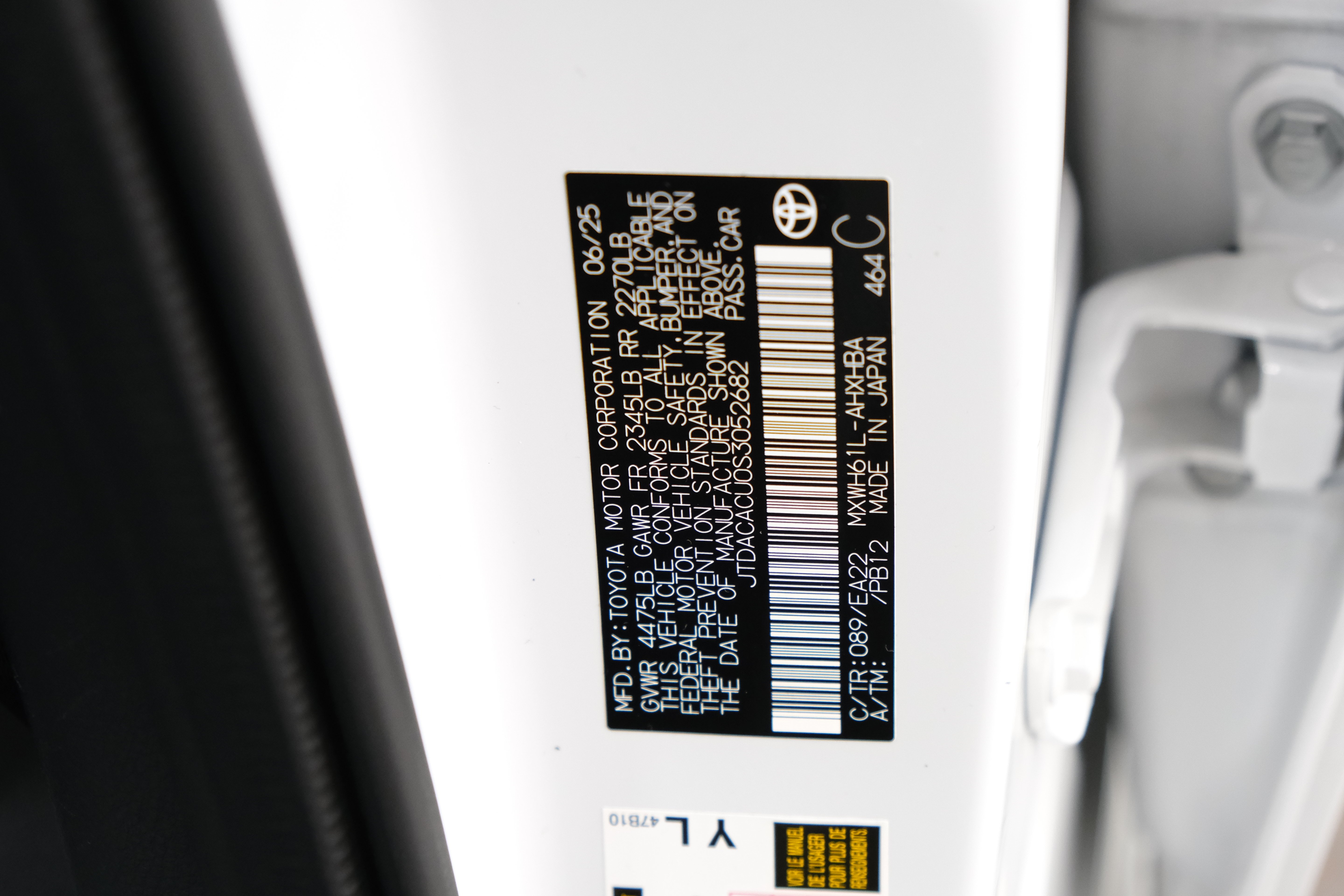 Certified Used 2025 Wind Chill Pearl Toyota XSE Premium image 34