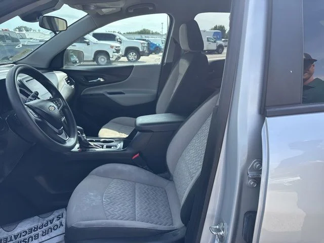 Used 2022 Silver Chevrolet LS image 9
