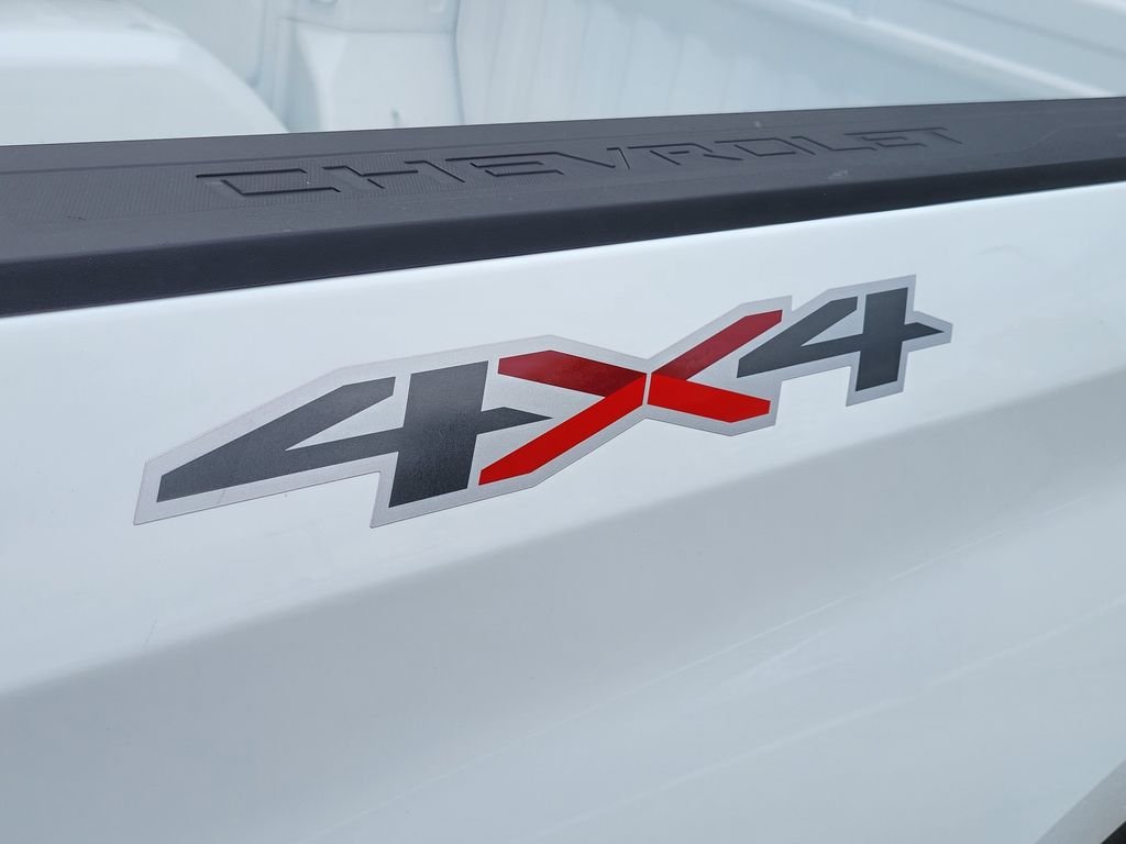 Used 2022 Summit White Chevrolet LT image 7
