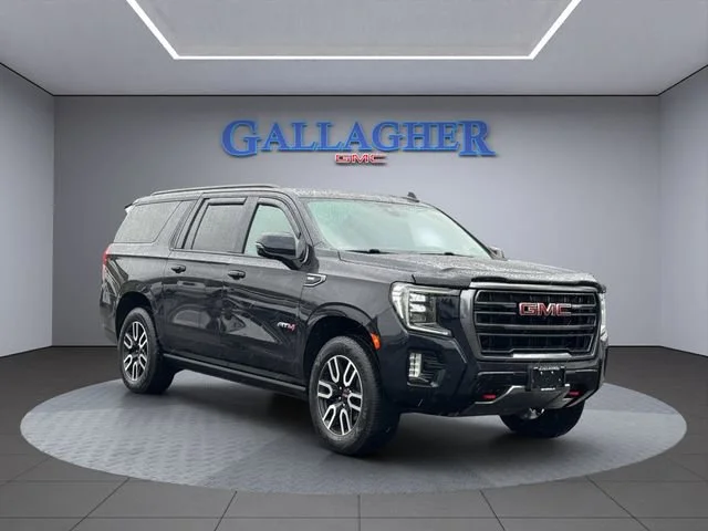 2022 GMC Yukon 4WD AT4's photo