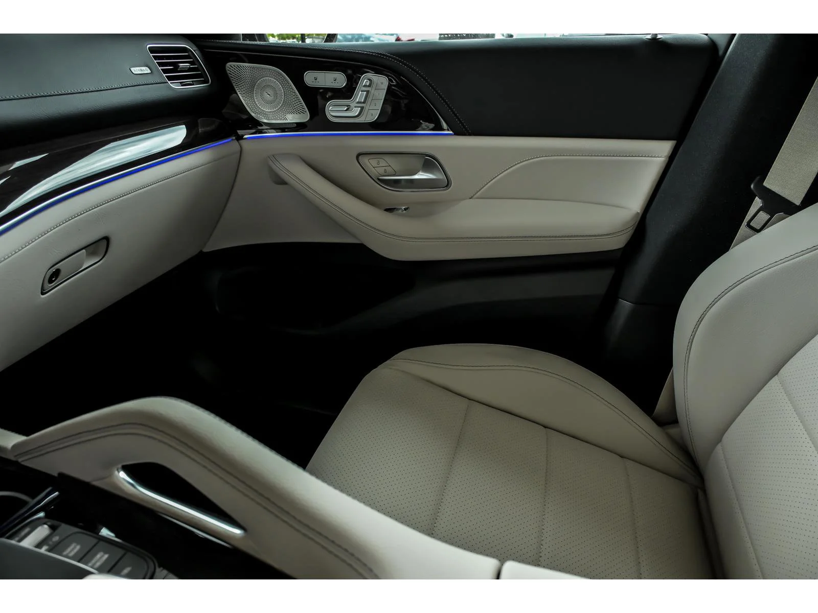 New 2026 Selenite Grey Metallic Mercedes-Benz GLE 450 image 45