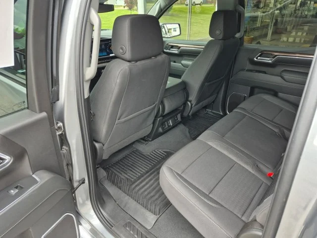 Used 2023 Sterling Gray Metallic Chevrolet LT image 5