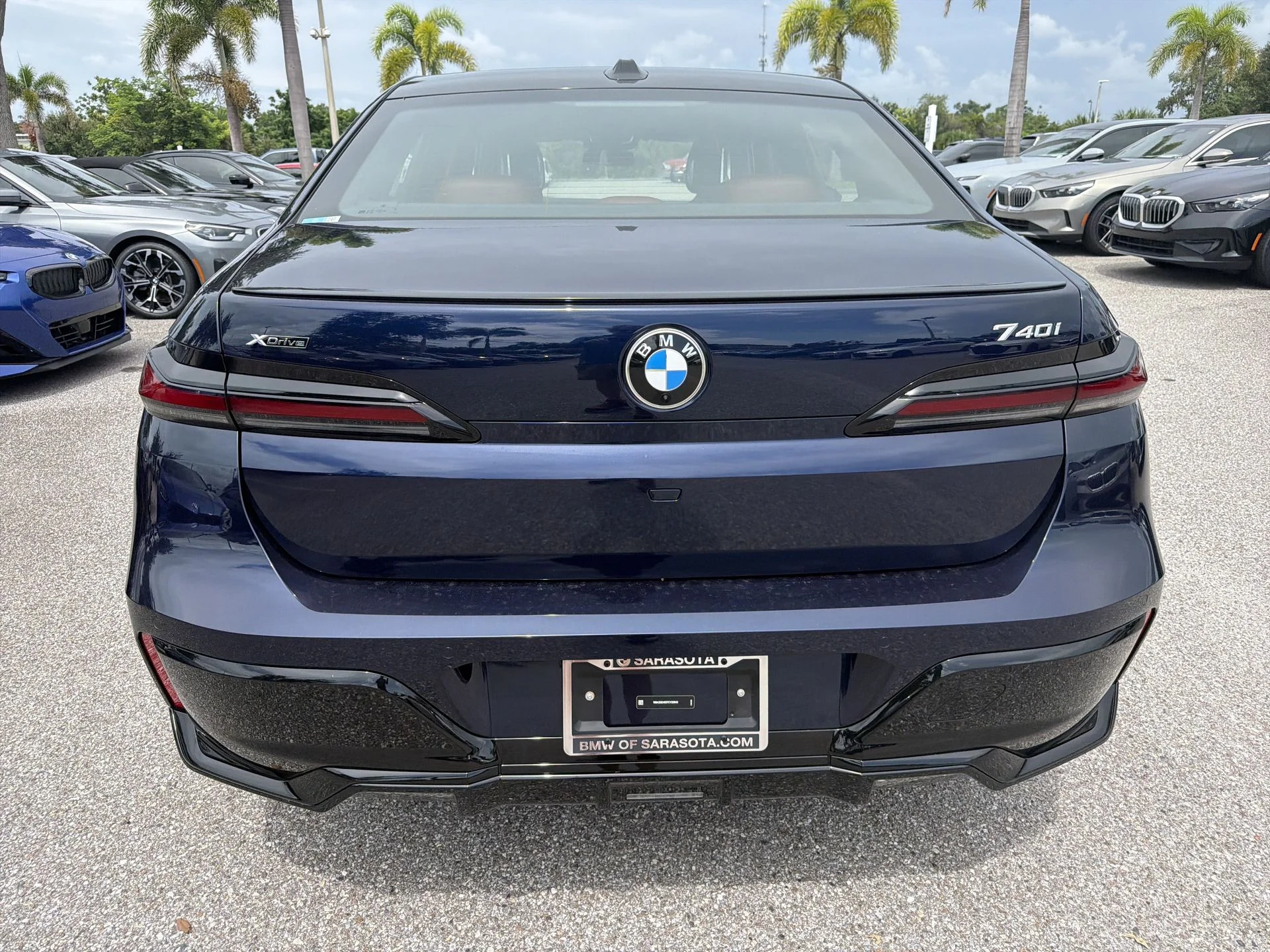 New 2026 Tanzanite Blue II Metallic BMW 740i xDrive image 5