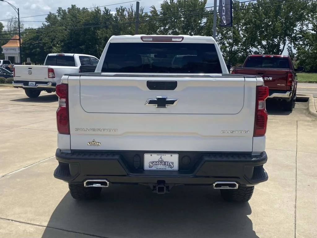 Used 2024 White Chevrolet Custom Trail Boss image 41
