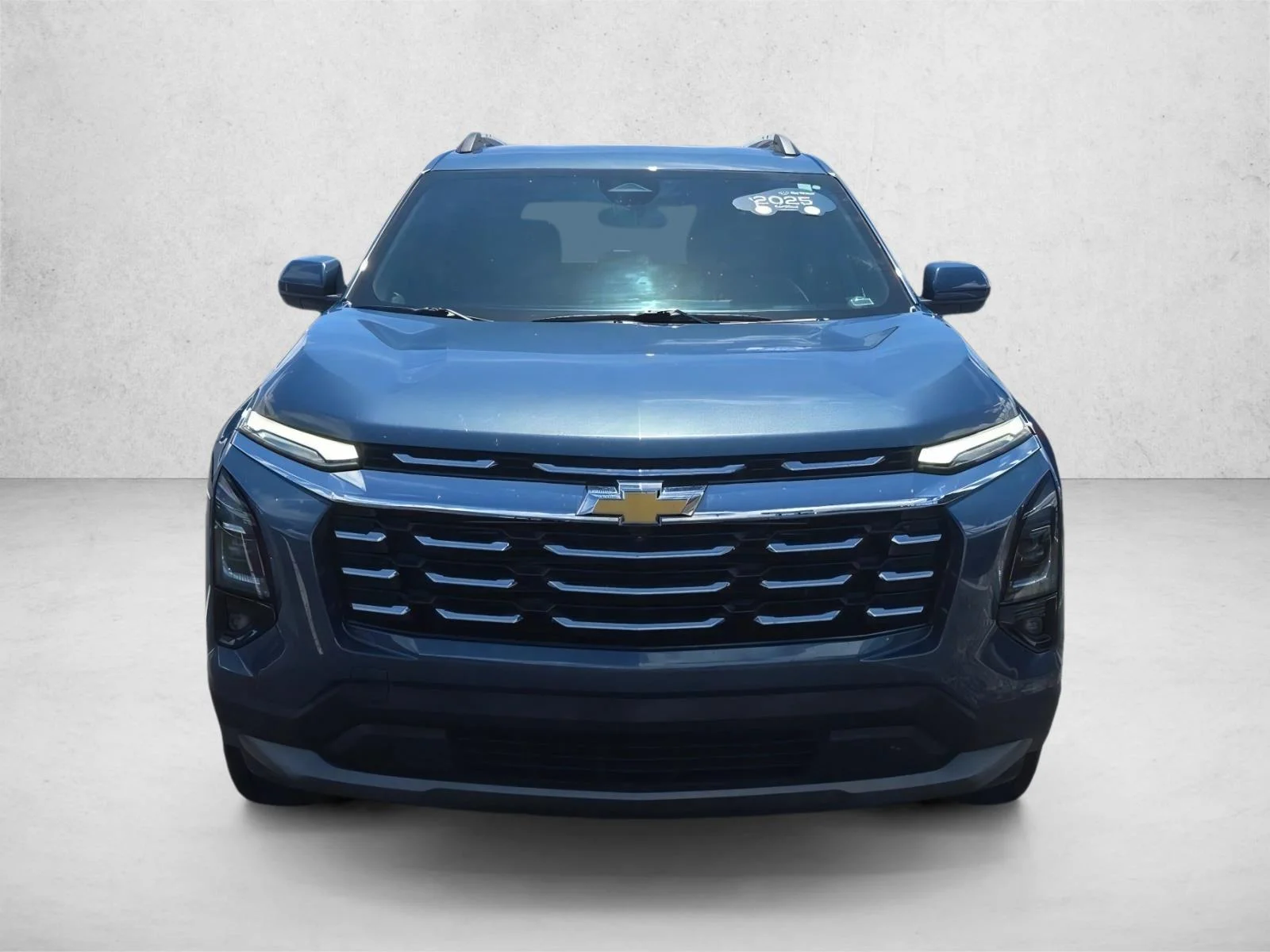 Used 2025 Lakeshore Blue Metallic Chevrolet FWD LT image 2