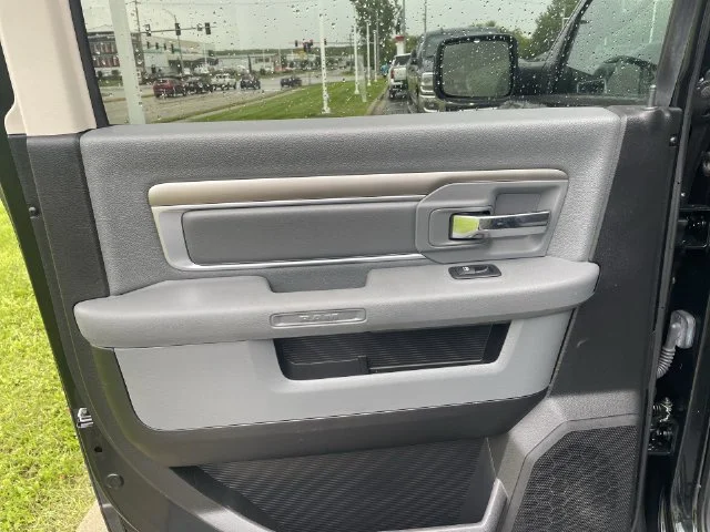 Used 2017 Black Ram Big Horn image 28