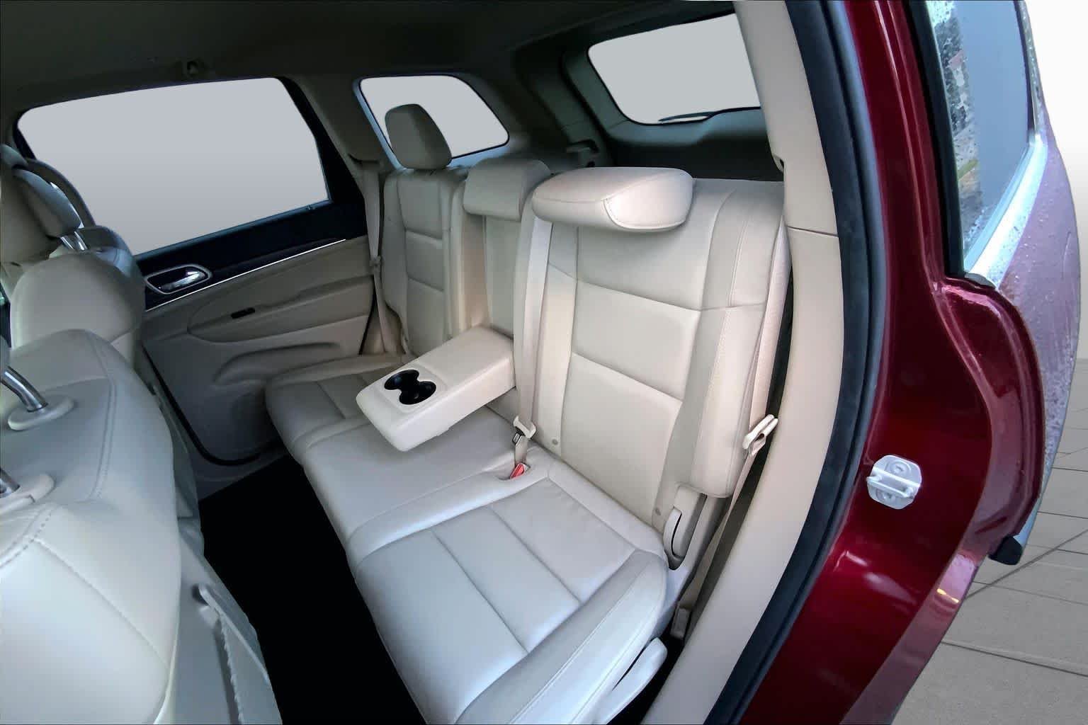Used 2021 Velvet Red Pearlcoat Jeep Limited image 17