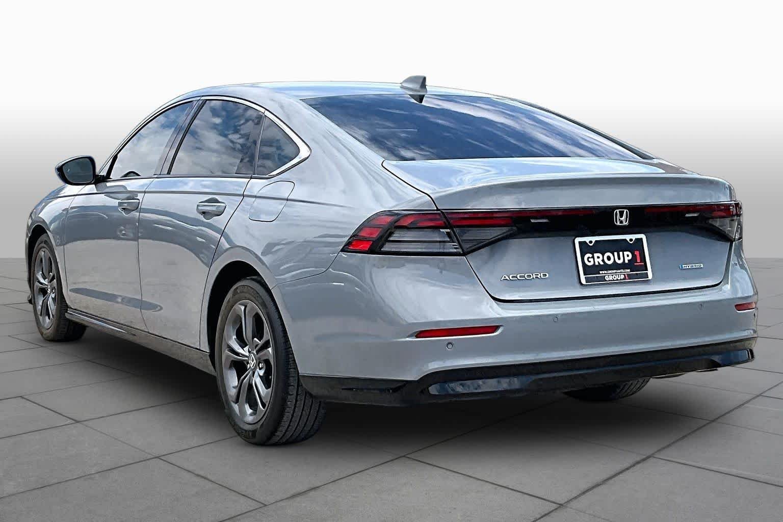 Used 2024 Urban Gray Pearl Honda EX-L image 12