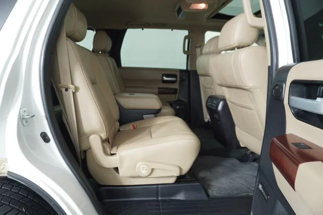 Used 2015 White Toyota Platinum image 40