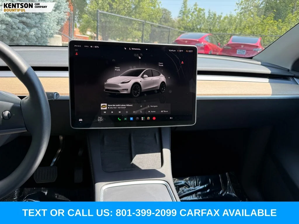 Used 2023 White Tesla Long Range image 17