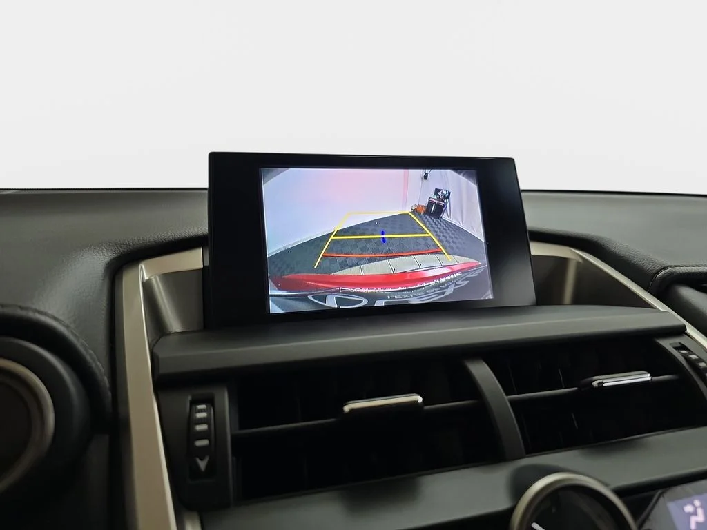 Used 2017  Lexus 200t F Sport image 26