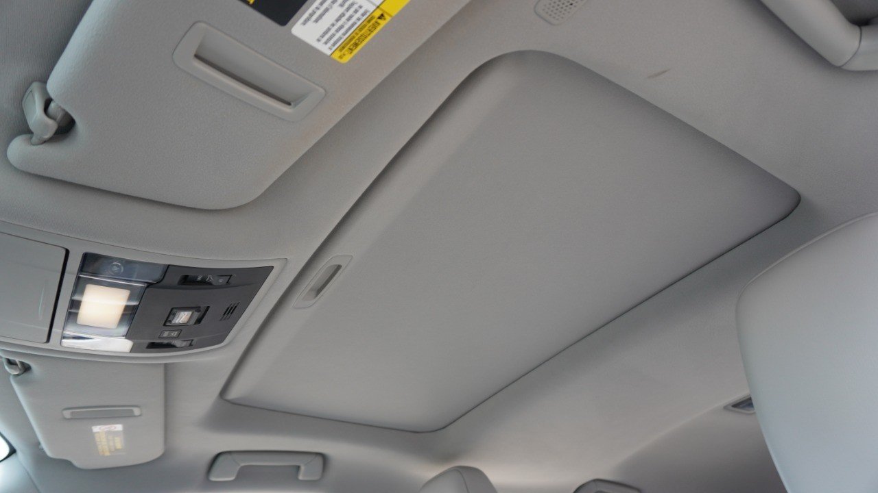 Used 2020 White Lexus RX 350 image 26