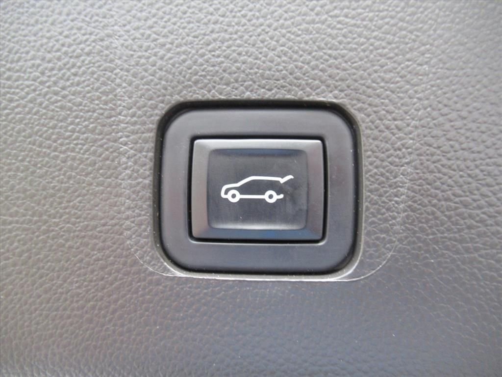 Used 2023 White Chevrolet LT Leather image 39