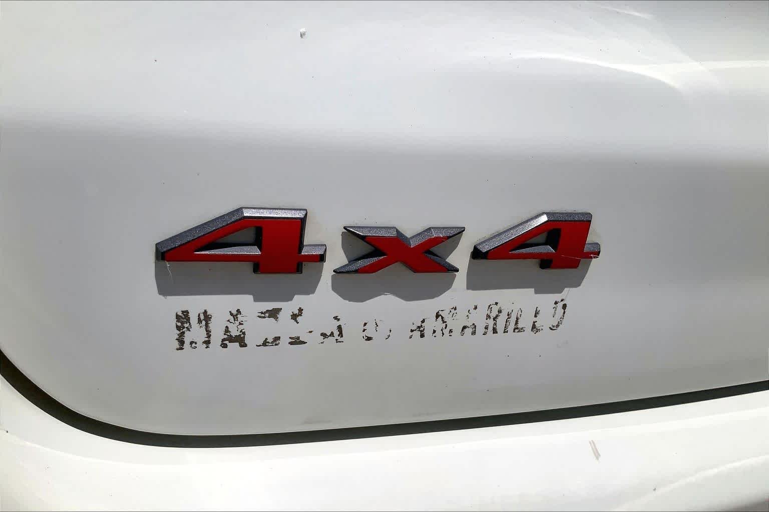 Used 2019 White Clearcoat Jeep Trailhawk image 32