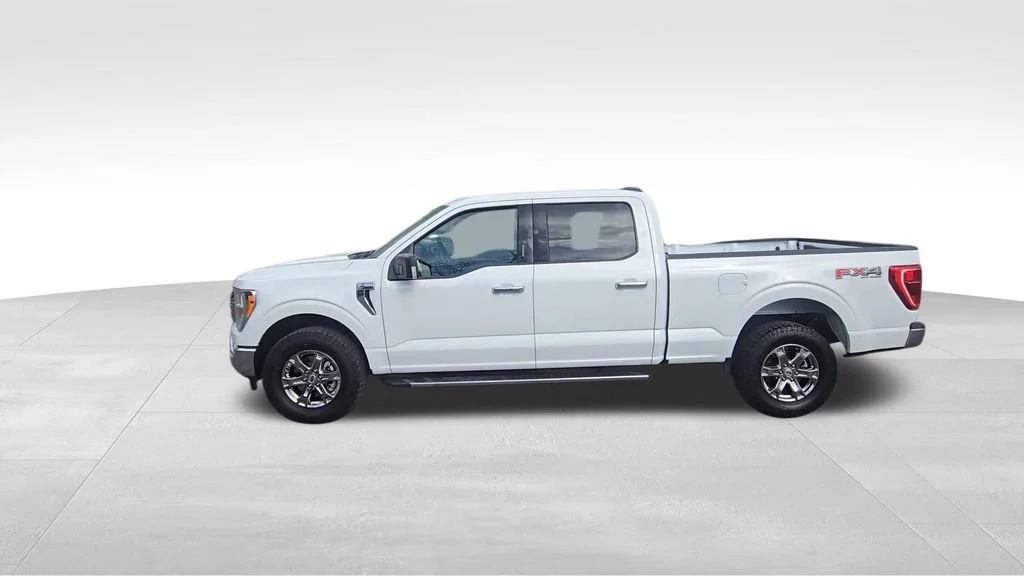 Used 2021 White Ford XL image 5