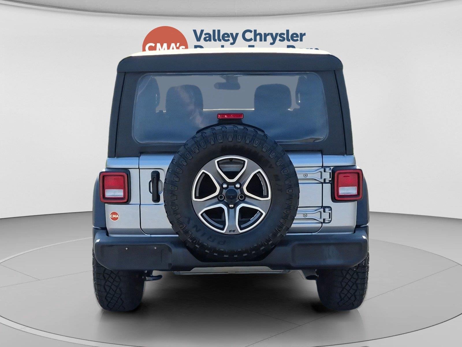 Used 2021 Billet Silver Metallic Clearcoat Jeep Sport S image 4