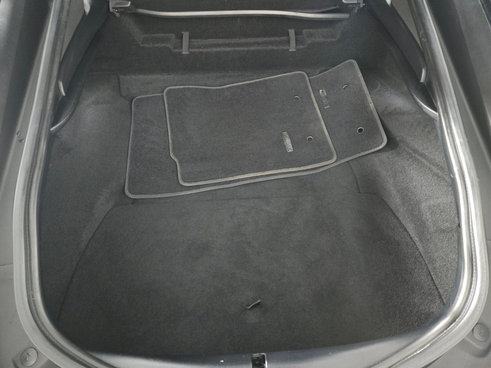 2023 Jaguar F-TYPE R-Dynamic - Photo 13