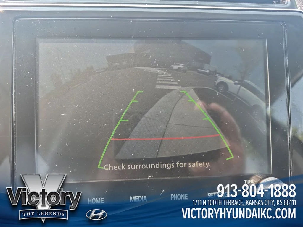 Used 2024  Mitsubishi 2.0 SE image 20