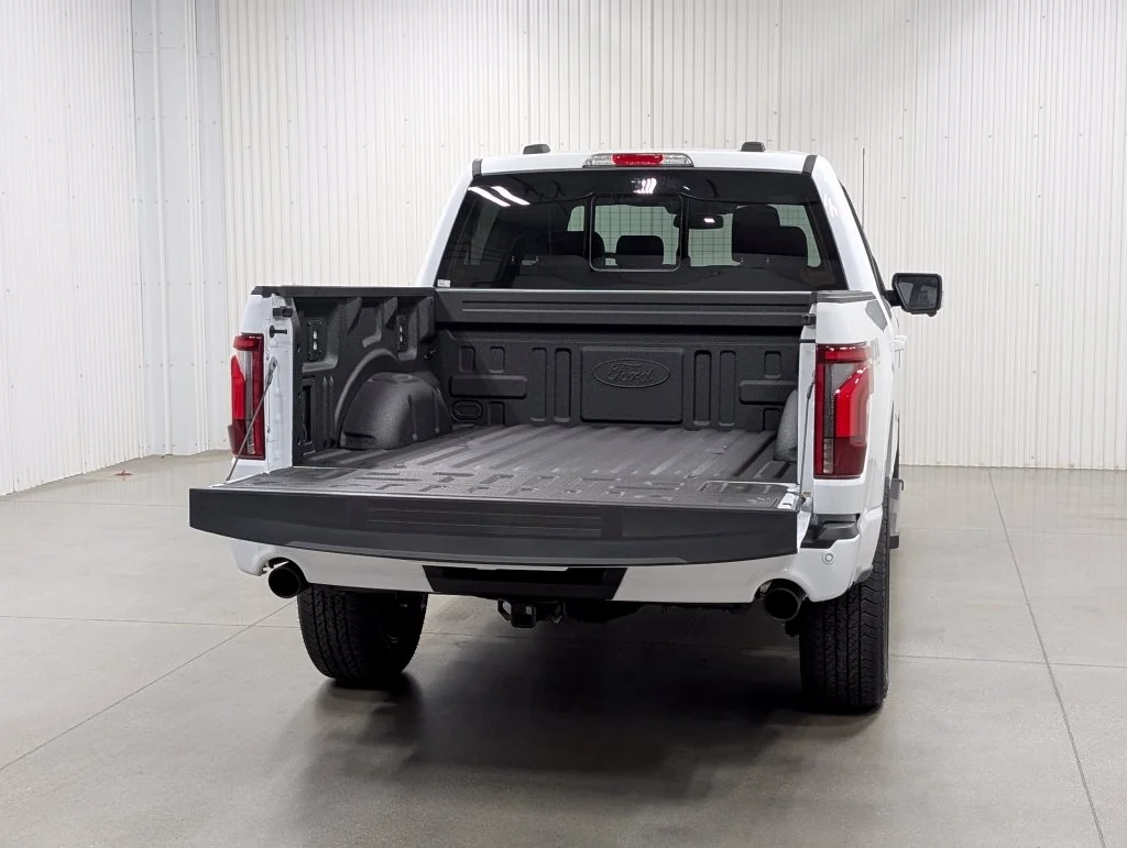 New 2026 Oxford White Ford Lariat® image 27