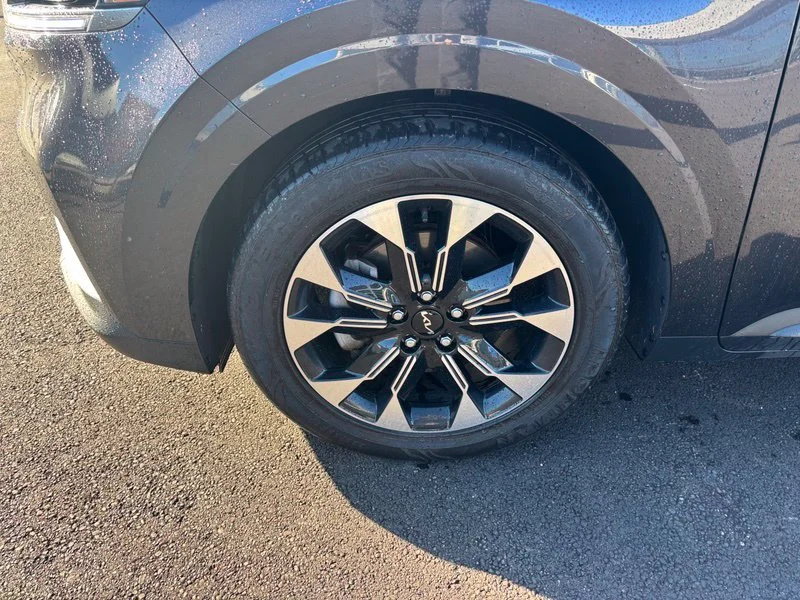 Used 2024 Gray Kia EX image 17
