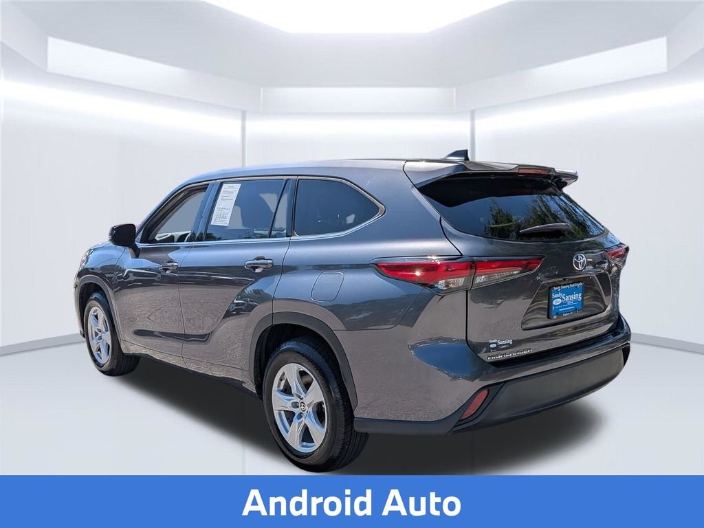 Used 2022 Gray Toyota L image 4