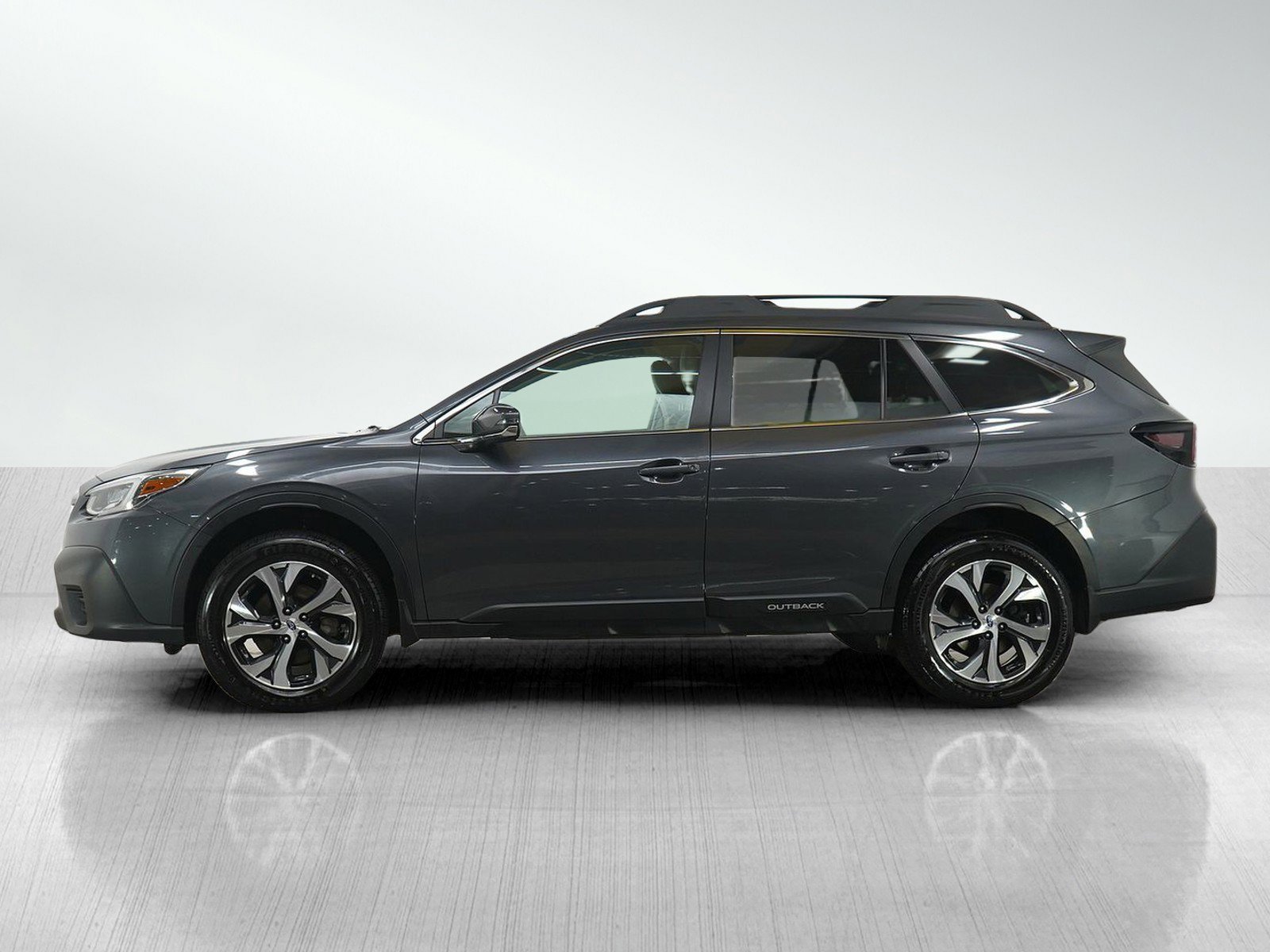 Used 2020 Subaru Outback Limited with VIN 4S4BTANC2L3114539 for sale in Burnsville, Minnesota