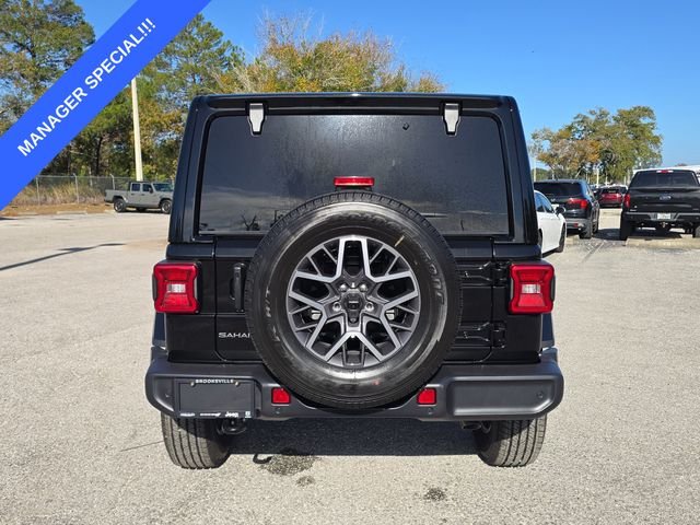 New 2026 Black Clear-Coat Exterior Paint Jeep Sahara image 5