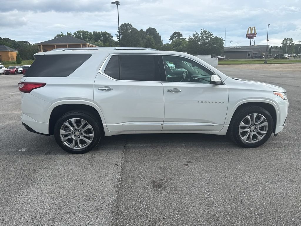 2021 Chevrolet Traverse AWD Premier's photo