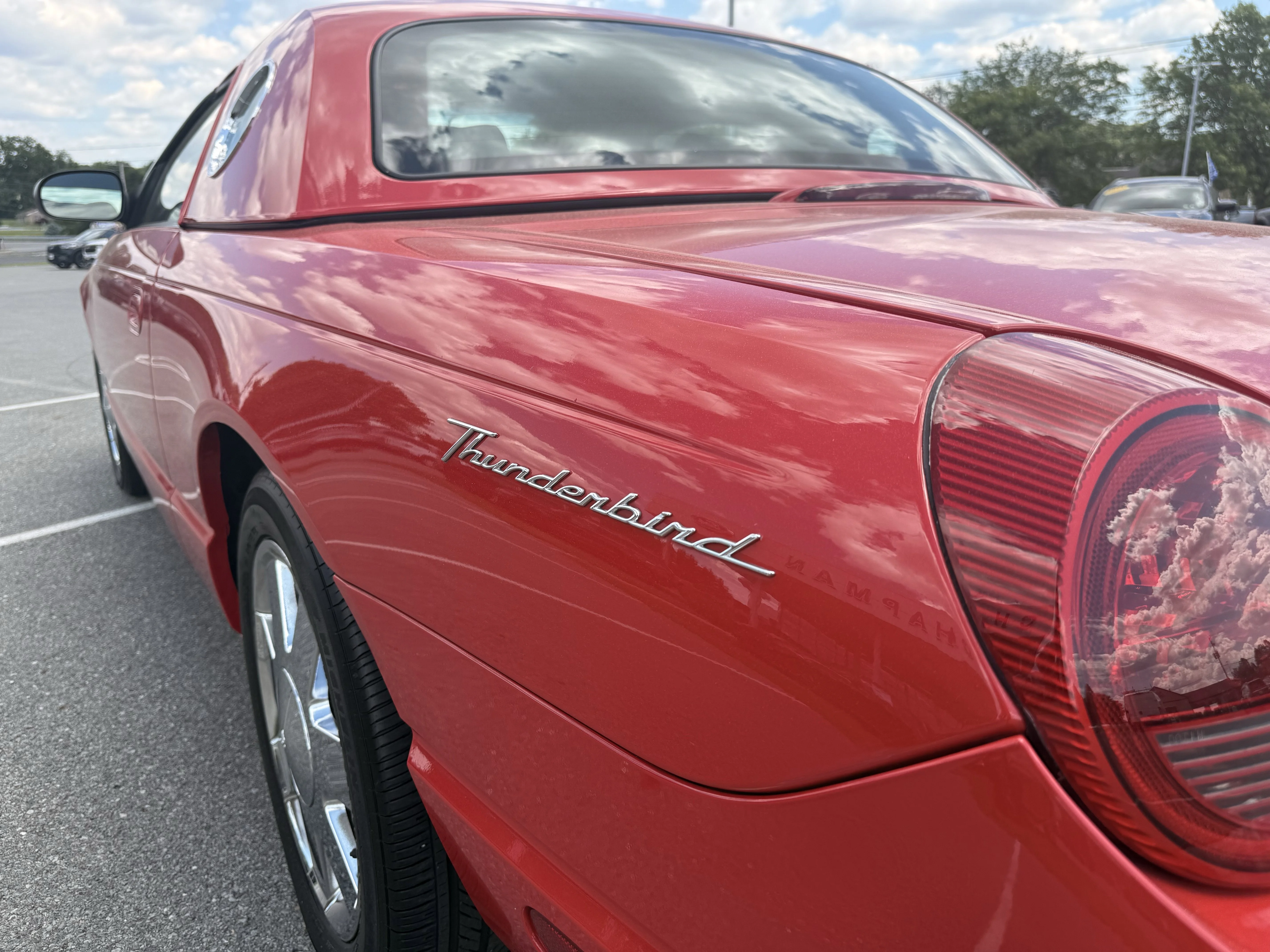 Used 2002 Red Ford Base image 6