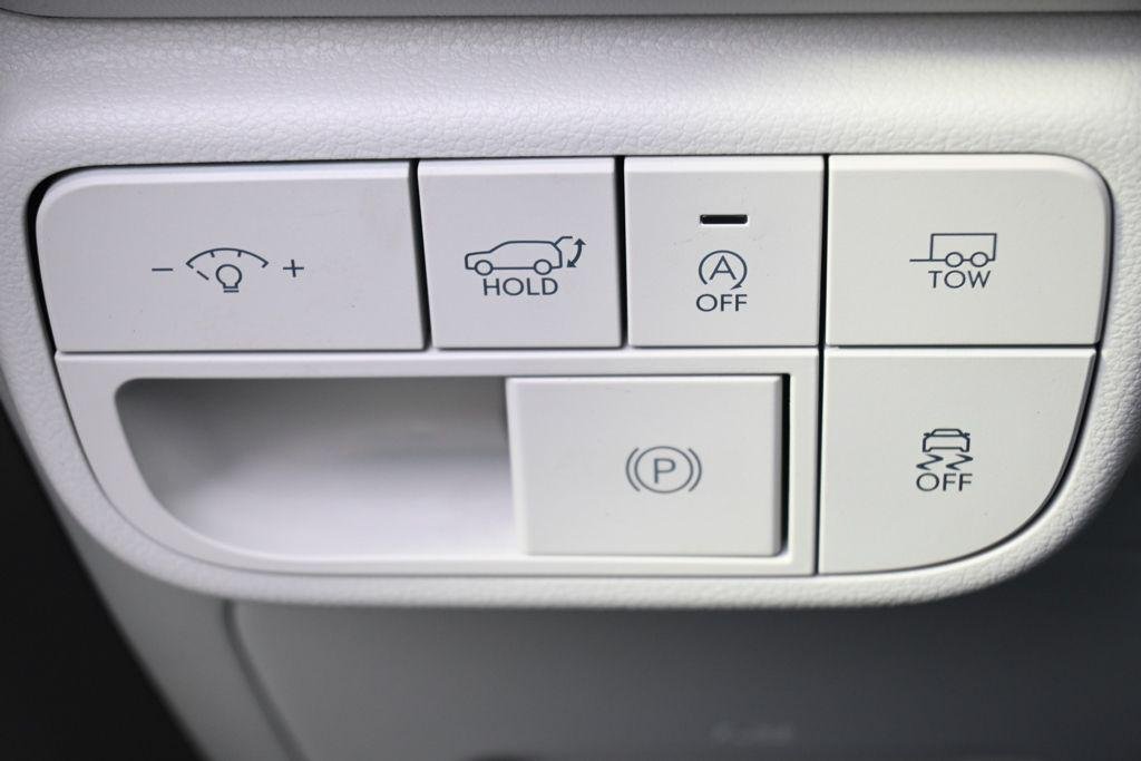 New 2026 Silver Metallic Hyundai SEL Premium AWD image 25