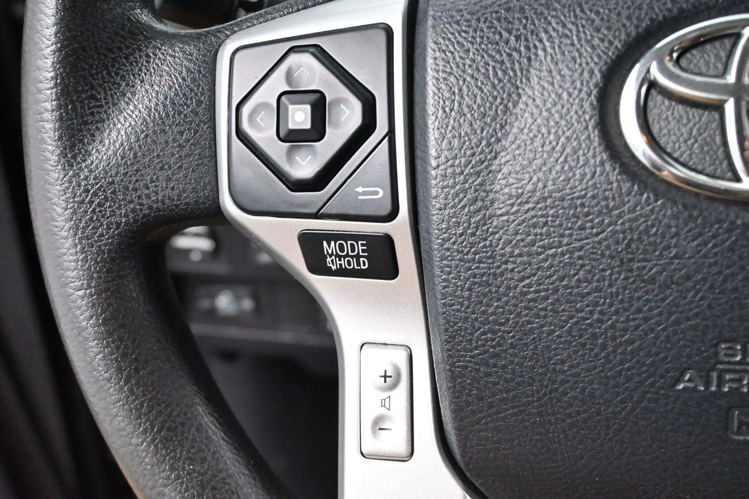 Used 2017 Black Toyota SR5 image 16