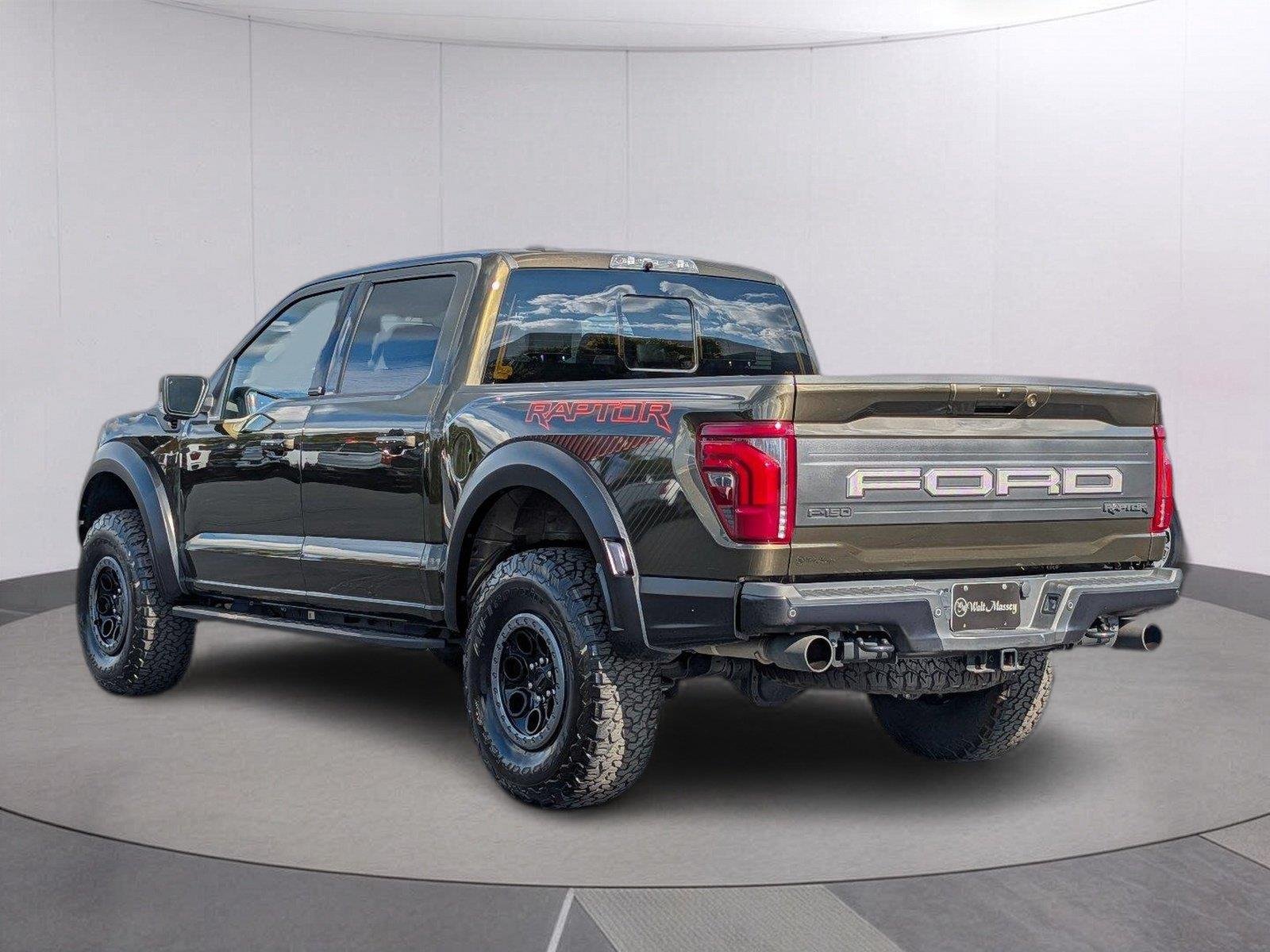 Used 2025 Shelter Green Ford Raptor image 3