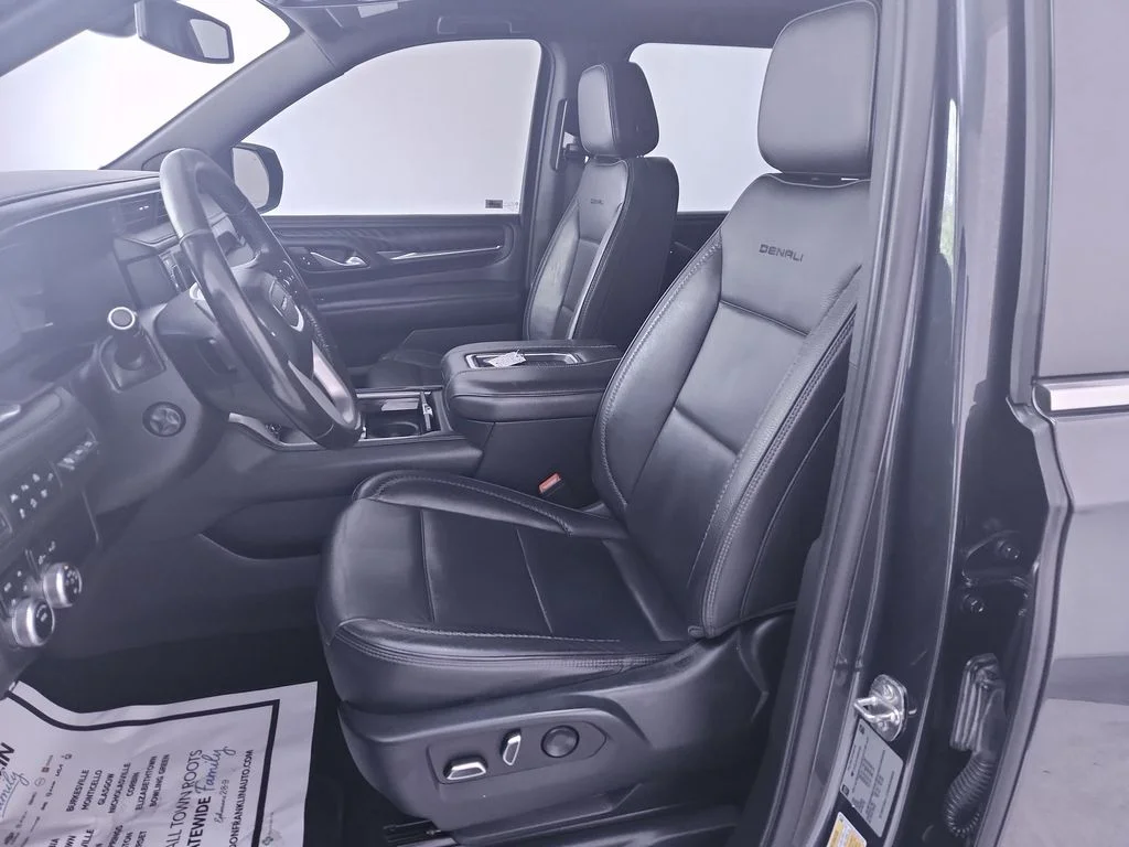 Used 2022 Green GMC Denali image 11