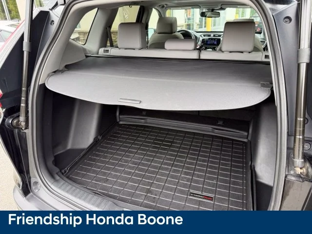 Used 2020 Black Honda EX-L image 41