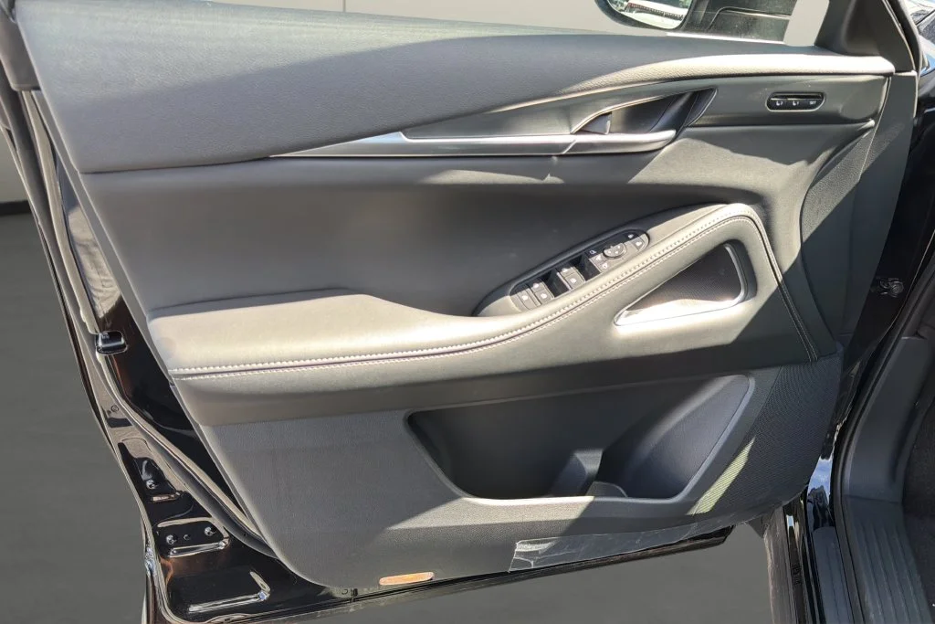New 2027 MINERAL BLACK INFINITI Luxe FWD image 14