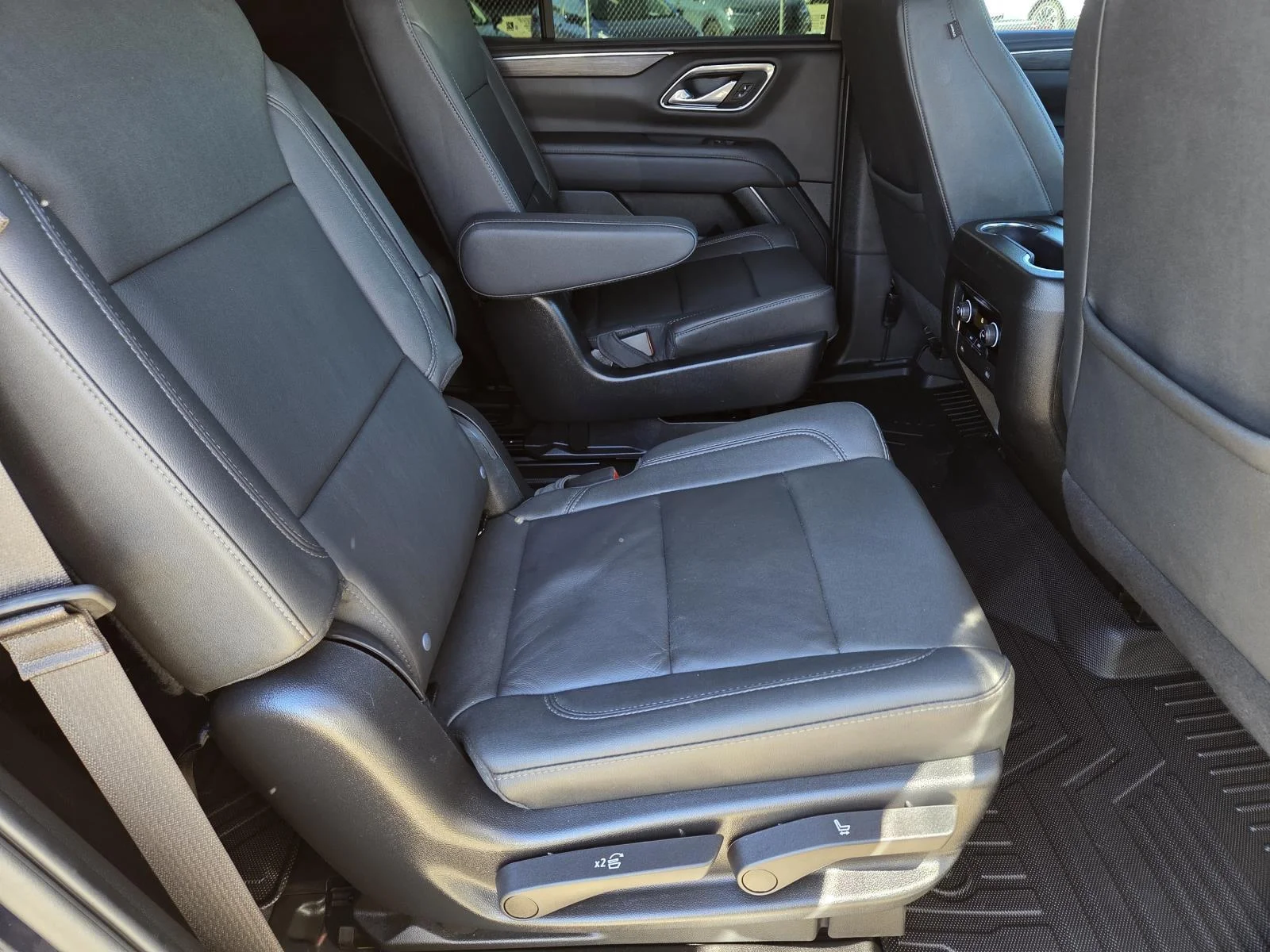 Used 2023 Midnight Blue Metallic Chevrolet Z71 image 38