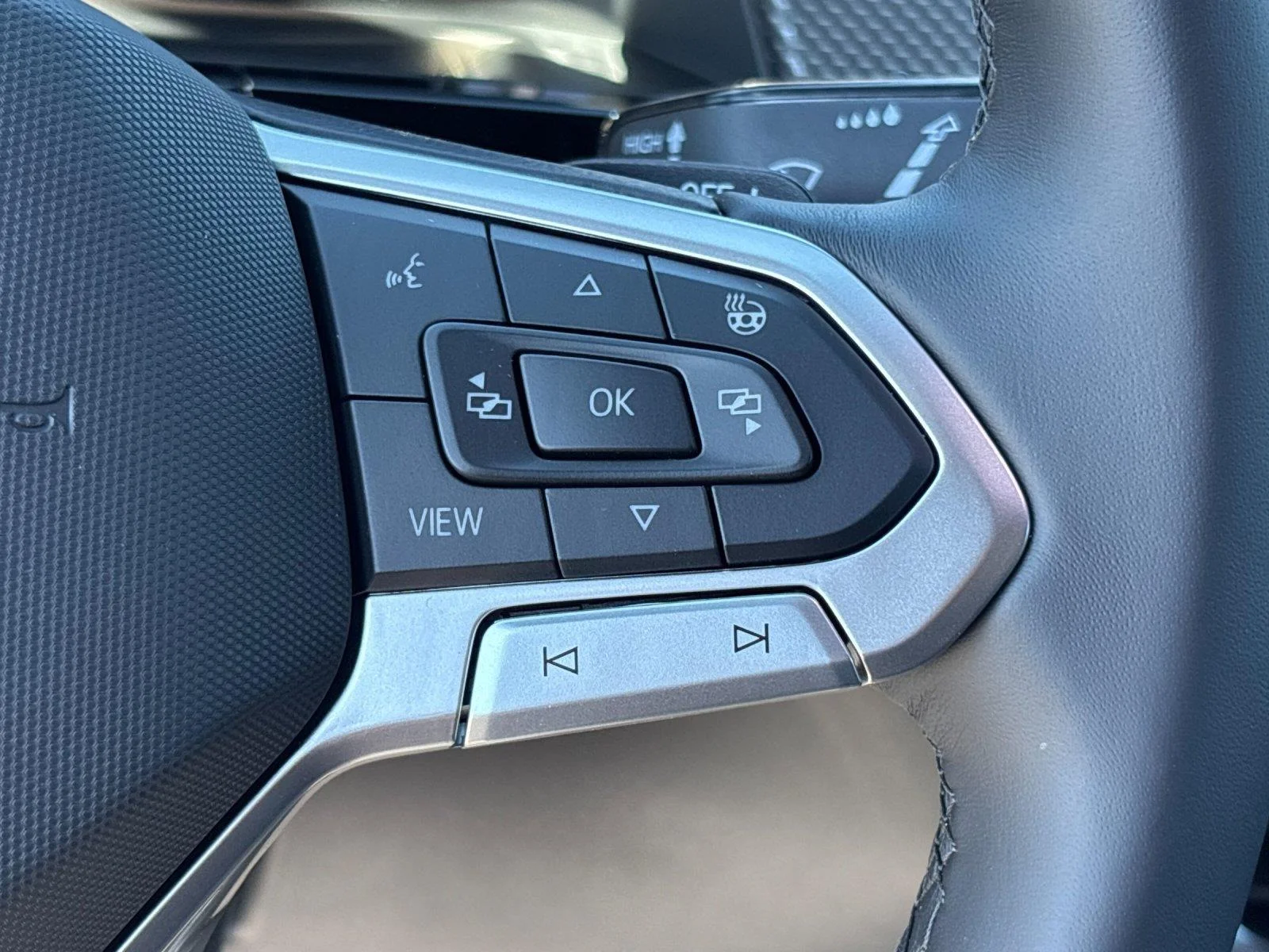 New 2026 Pure Gray Volkswagen 2.0T SEL Premium R-Line image 19