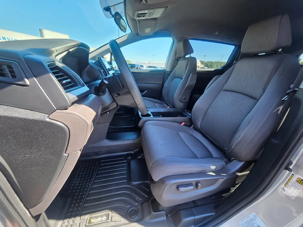 Certified Used 2019 Silver Honda LX image 4