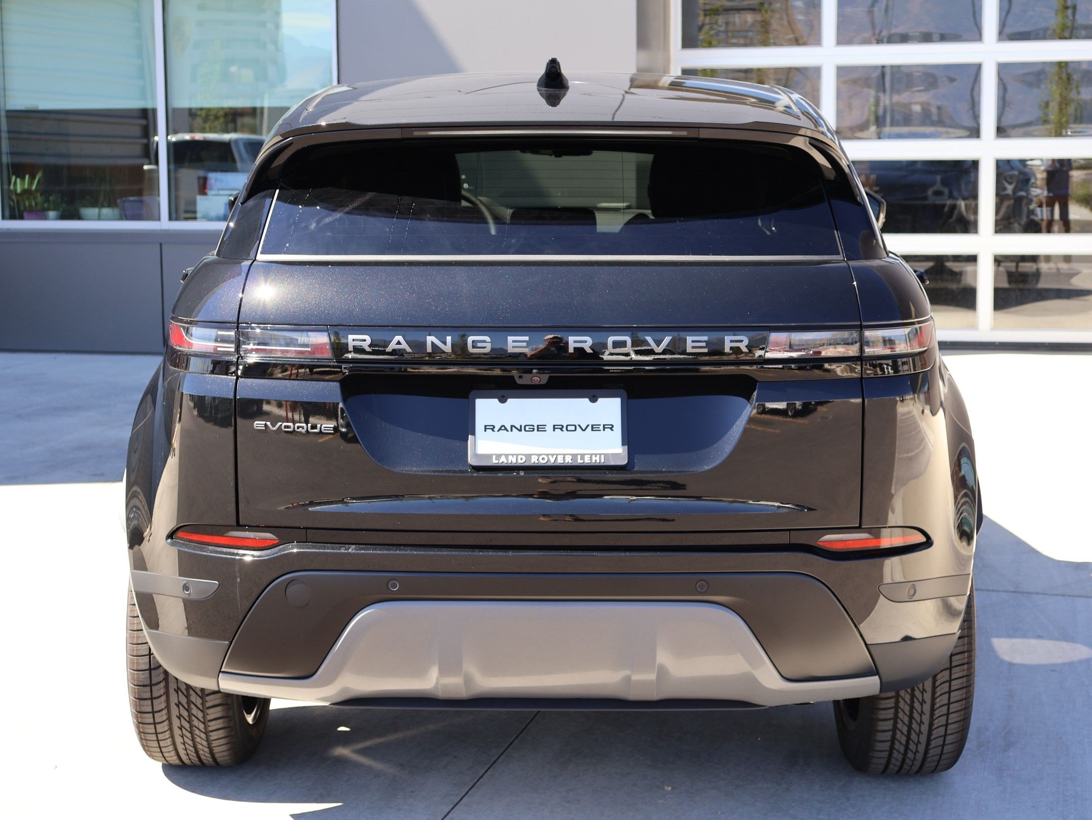 New 2026 Santorini Black LAND ROVER S image 7