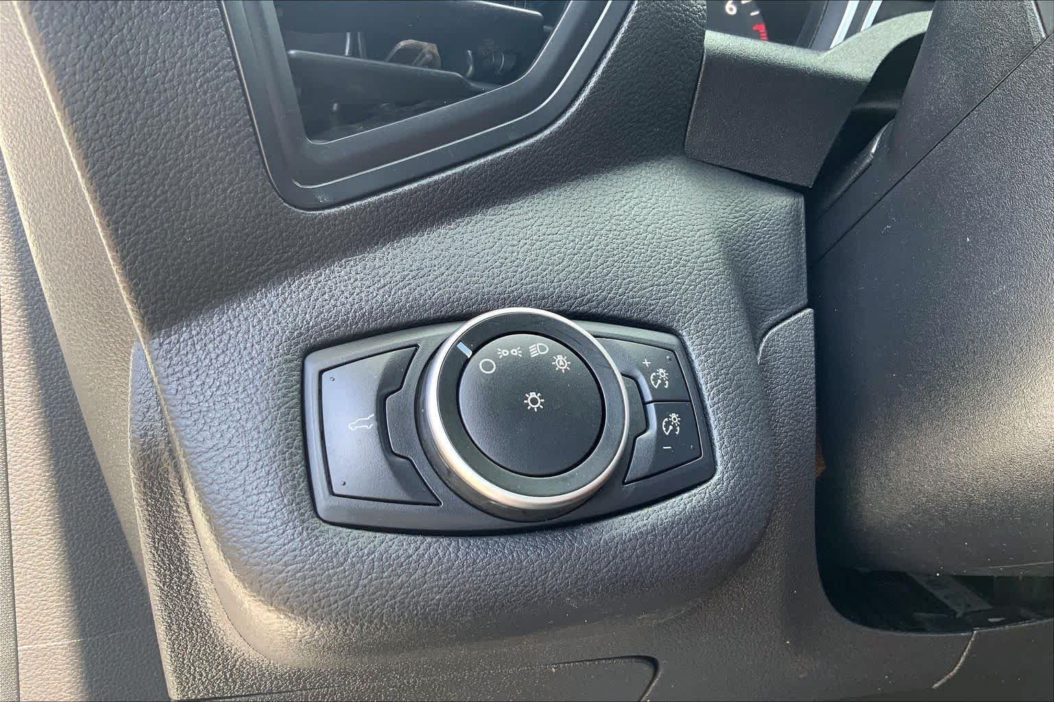 Used 2017 Oxford White Ford S image 29