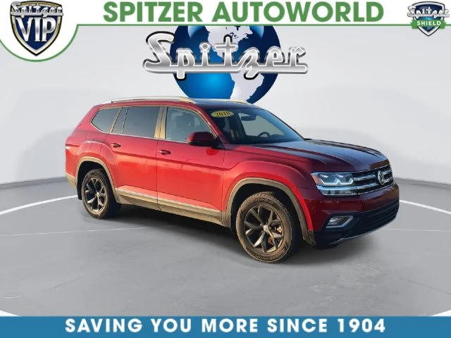 Used 2018 Red Volkswagen SEL image 3