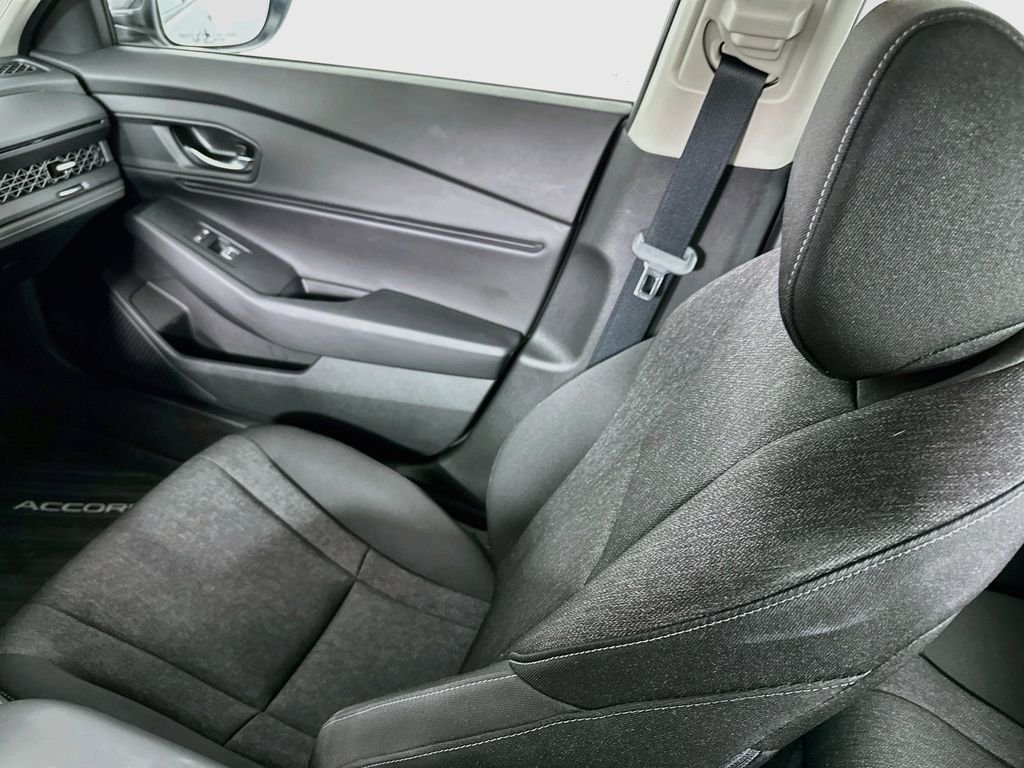 2025 Honda Accord SE - Photo 23