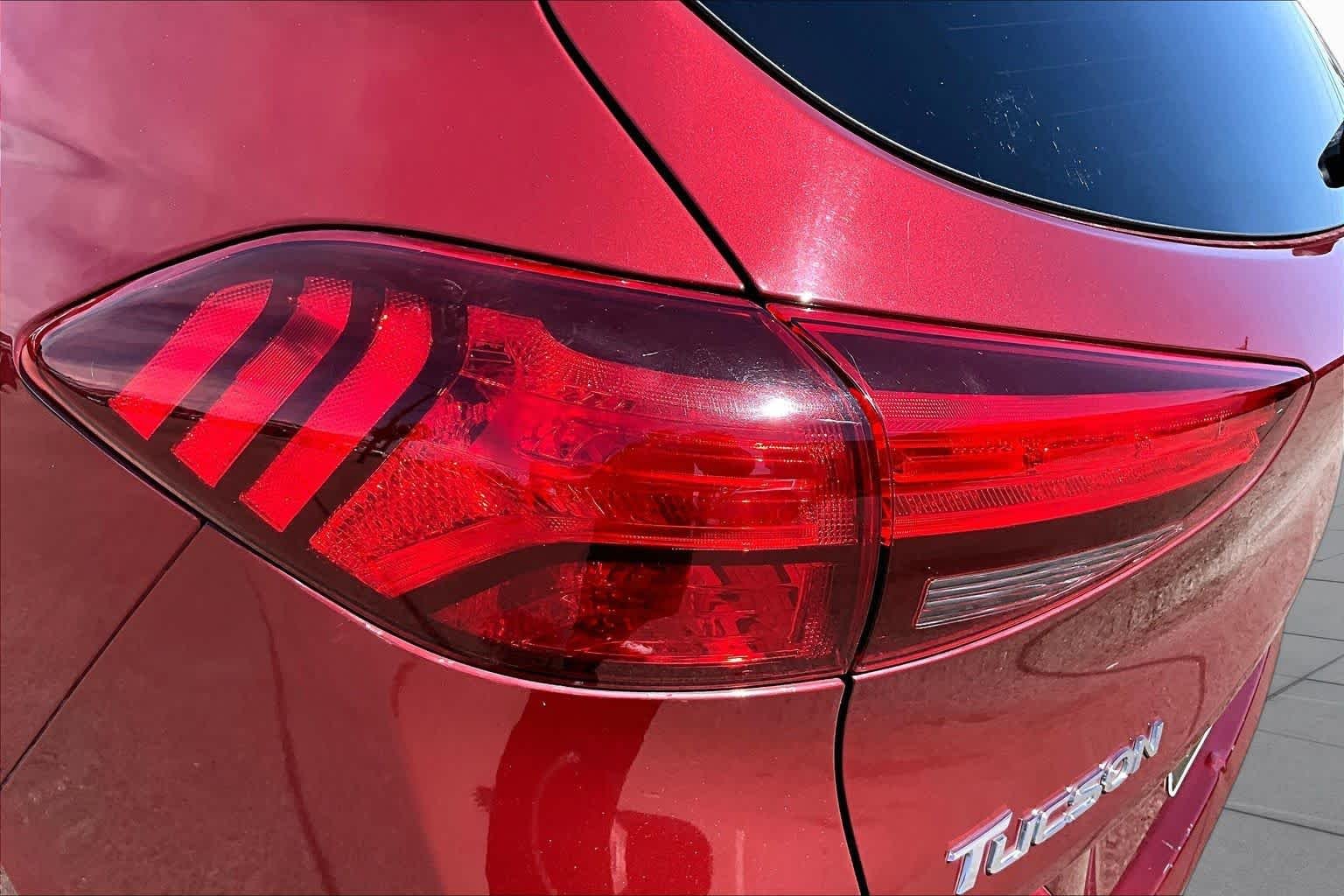 Used 2019 Gemstone Red Hyundai SE image 27