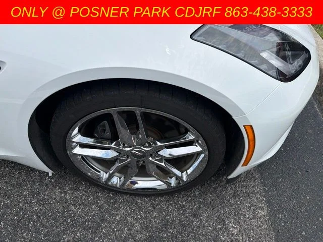 Used 2019 White Chevrolet Stingray image 3