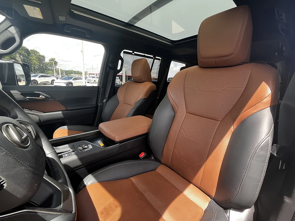 Used 2024 Caviar Lexus Luxury+ image 8