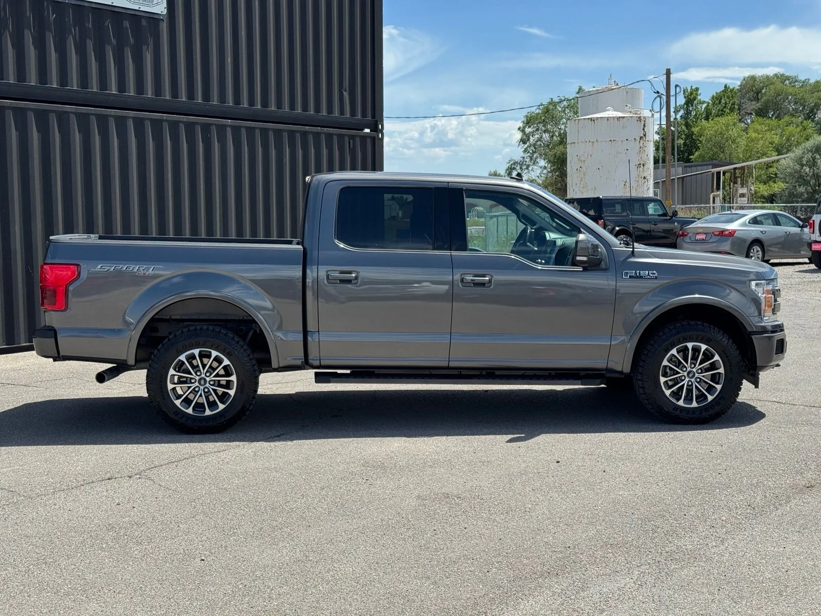 Used 2019 Gray Ford Lariat image 6