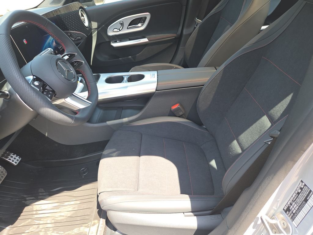 New 2027 Gray Mercedes-Benz CLA 220 image 10