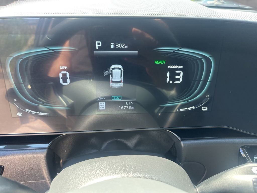 Used 2023 Green Kia SX Touring image 13