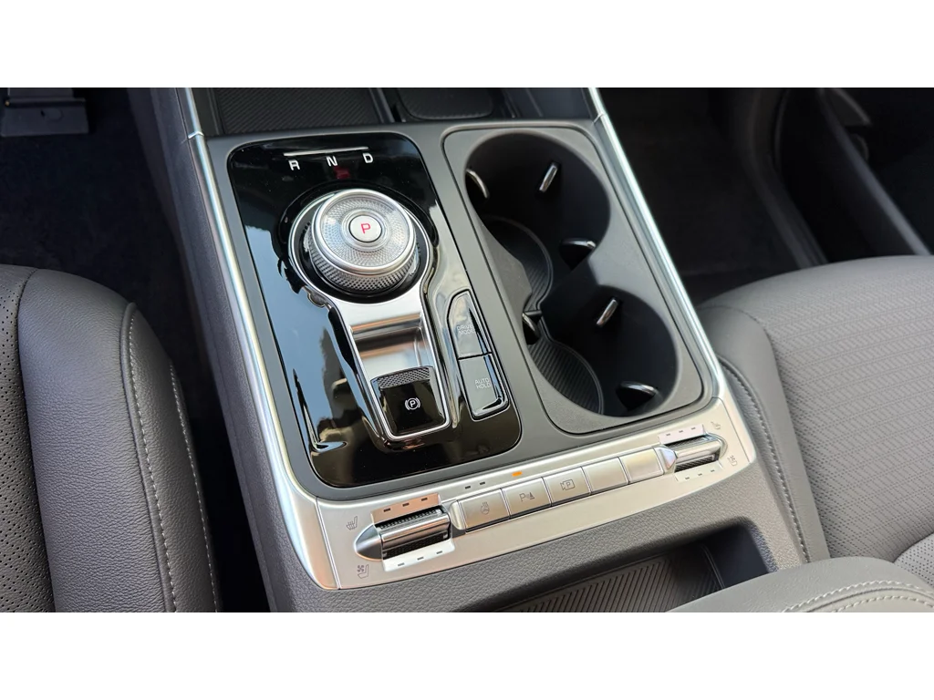New 2026 Ceramic Silver Kia SX Prestige image 20