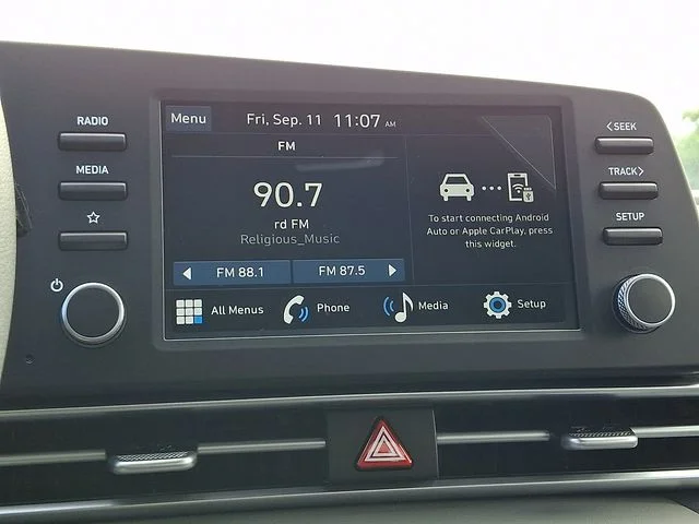 New 2026 Black Hyundai SE image 13